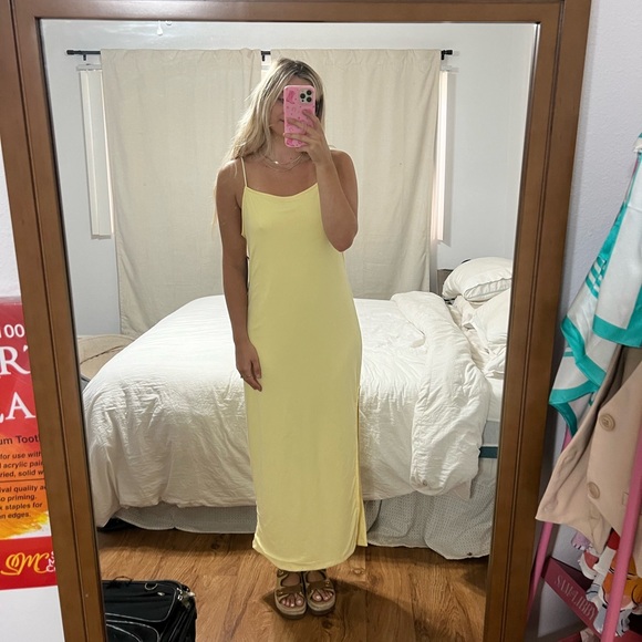 YELLOW maxi dress - Picture 4 of 16